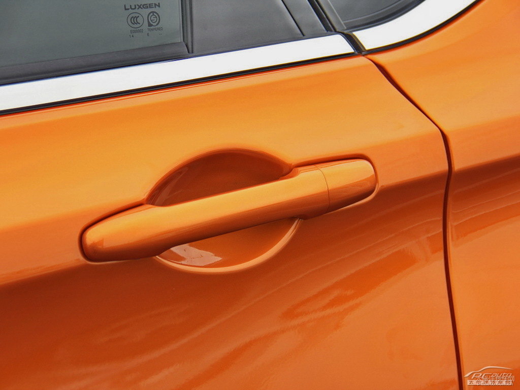 {ǽ݃(yu)6 SUV܇(ch)^(gun)DƬ