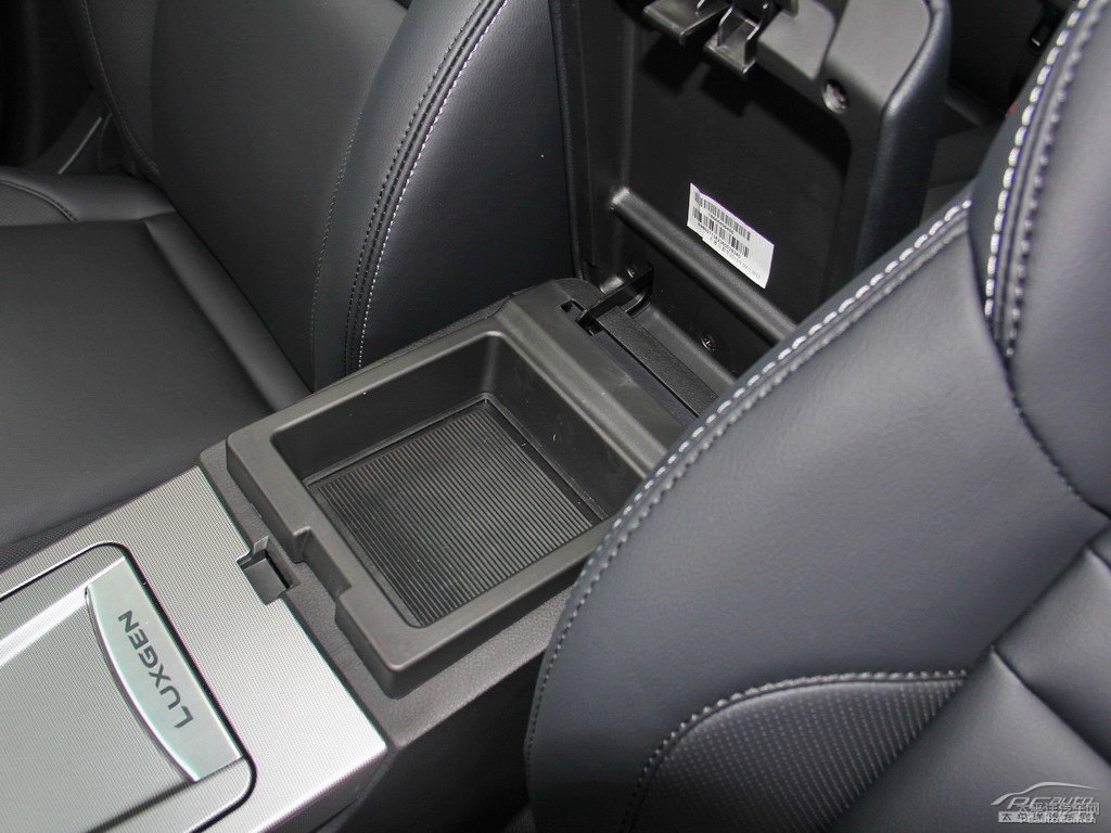 {ǽ݃(yu)6 SUV(ch)ggDƬ