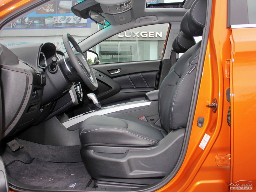 {ǽ݃(yu)6 SUV{˿ggDƬ