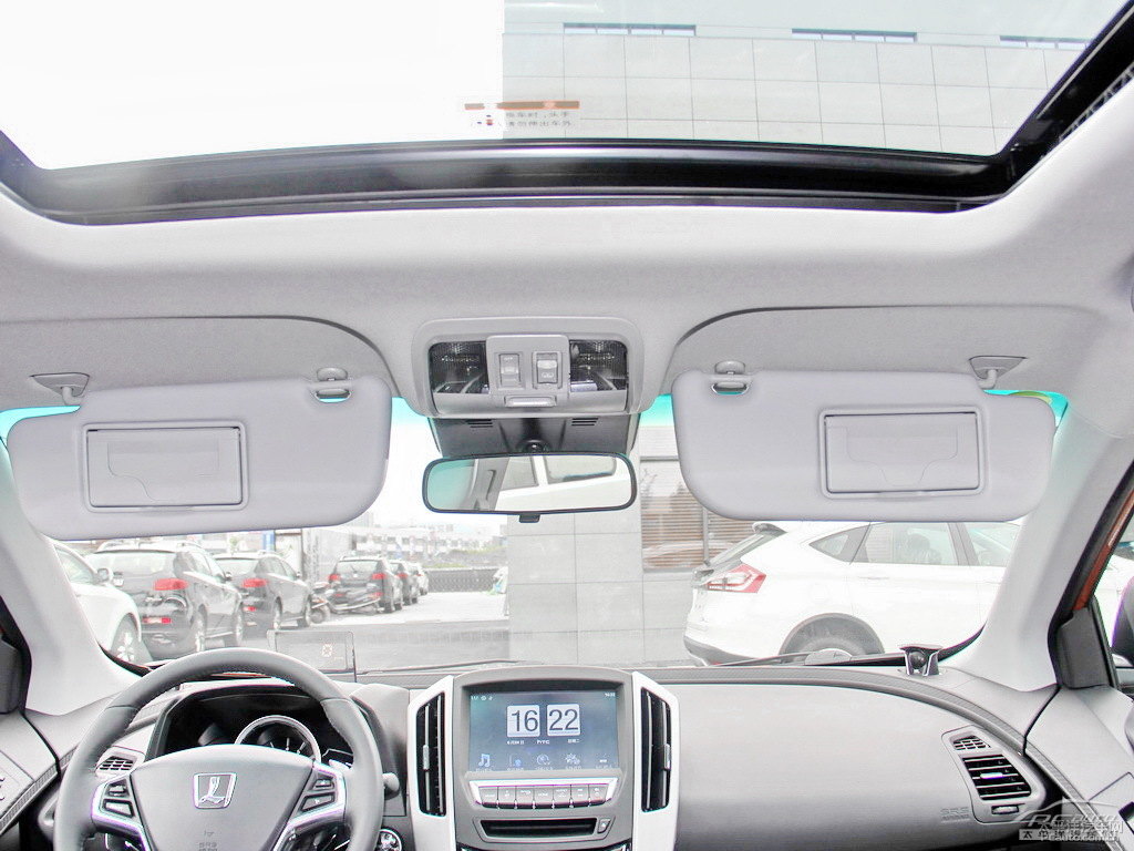 {ǽ݃(yu)6 SUV܇(ni)DƬ