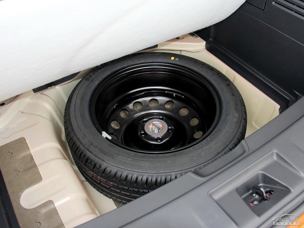 {ǽ݃(yu)6 SUV(x)(ji)(x)(ji)DƬ