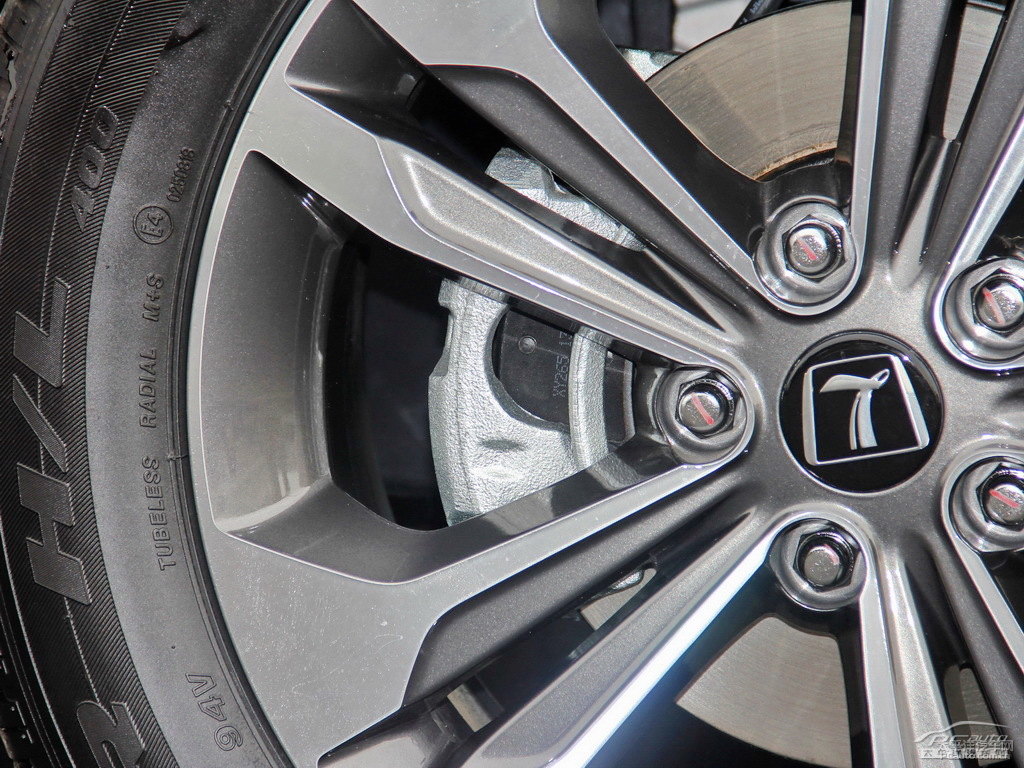 {ǽ݃(yu)6 SUV(x)(ji)(x)(ji)DƬ