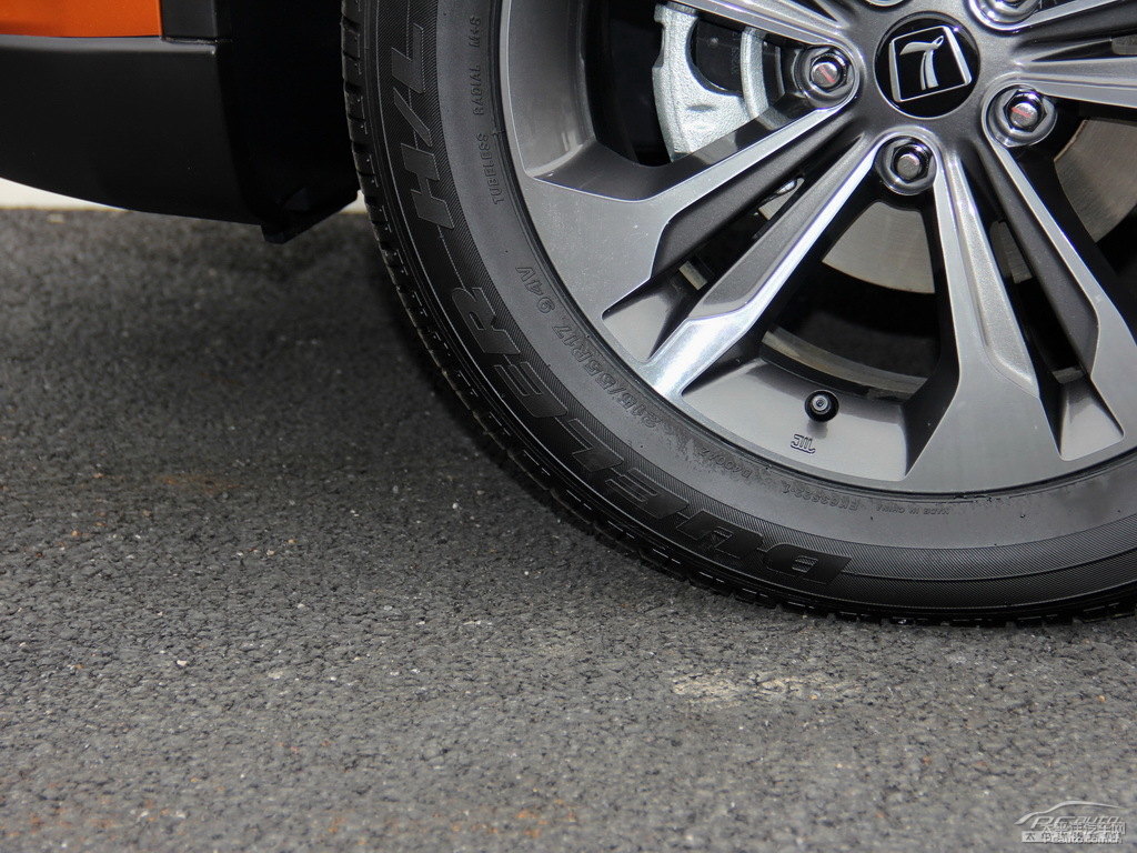 {ǽ݃(yu)6 SUV(ji)(ji)DƬ