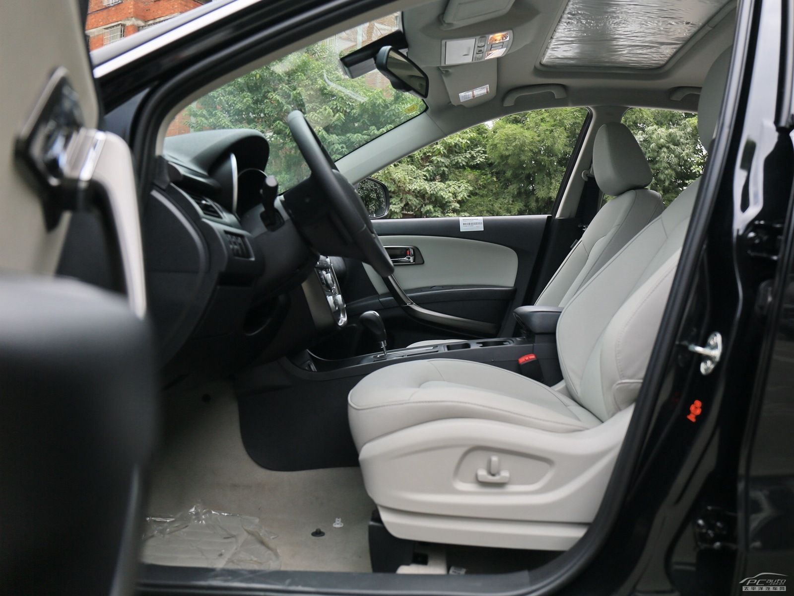 奔騰X80空間高清大圖