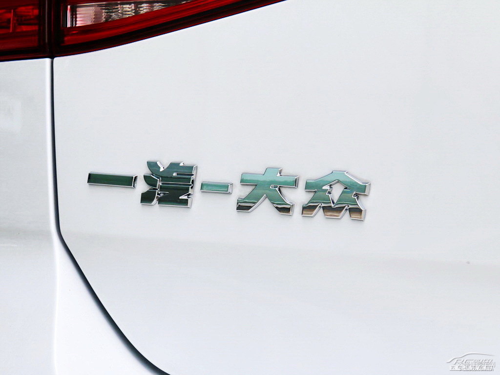 極地白高爾夫車(chē)尾外觀圖片