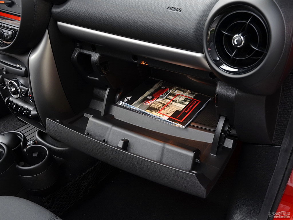 tMINI COUNTRYMAN(ch)ggDƬ