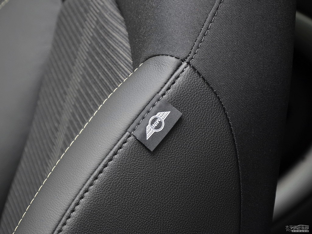 tMINI COUNTRYMAN΃(ni)DƬ