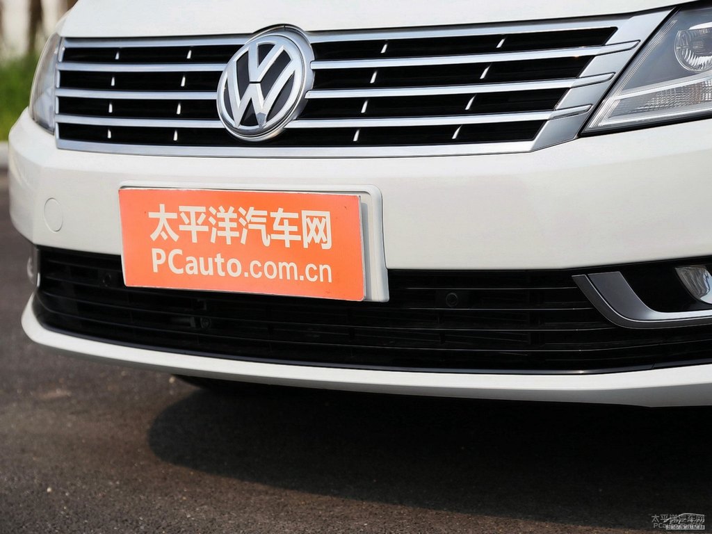 極地白大眾CC車頭外觀圖片