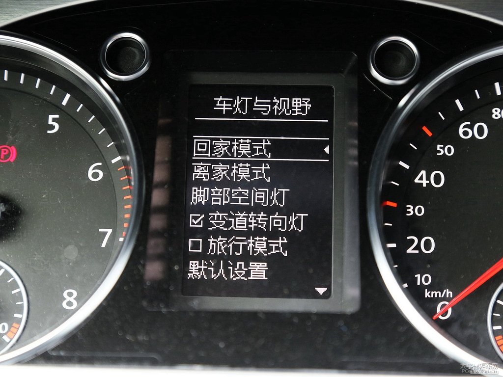 極地白大眾CC中控內(nèi)飾圖片