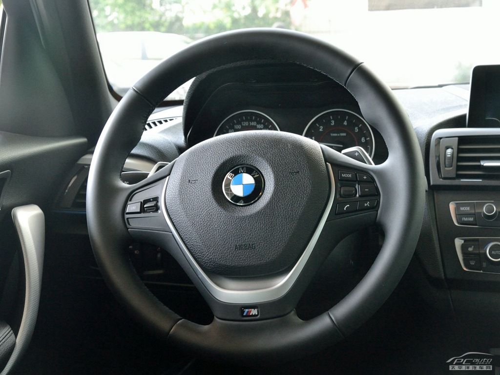 寶馬1系(進(jìn)口)內(nèi)飾高清大圖