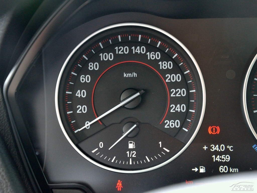 寶馬1系(進(jìn)口)內(nèi)飾高清大圖