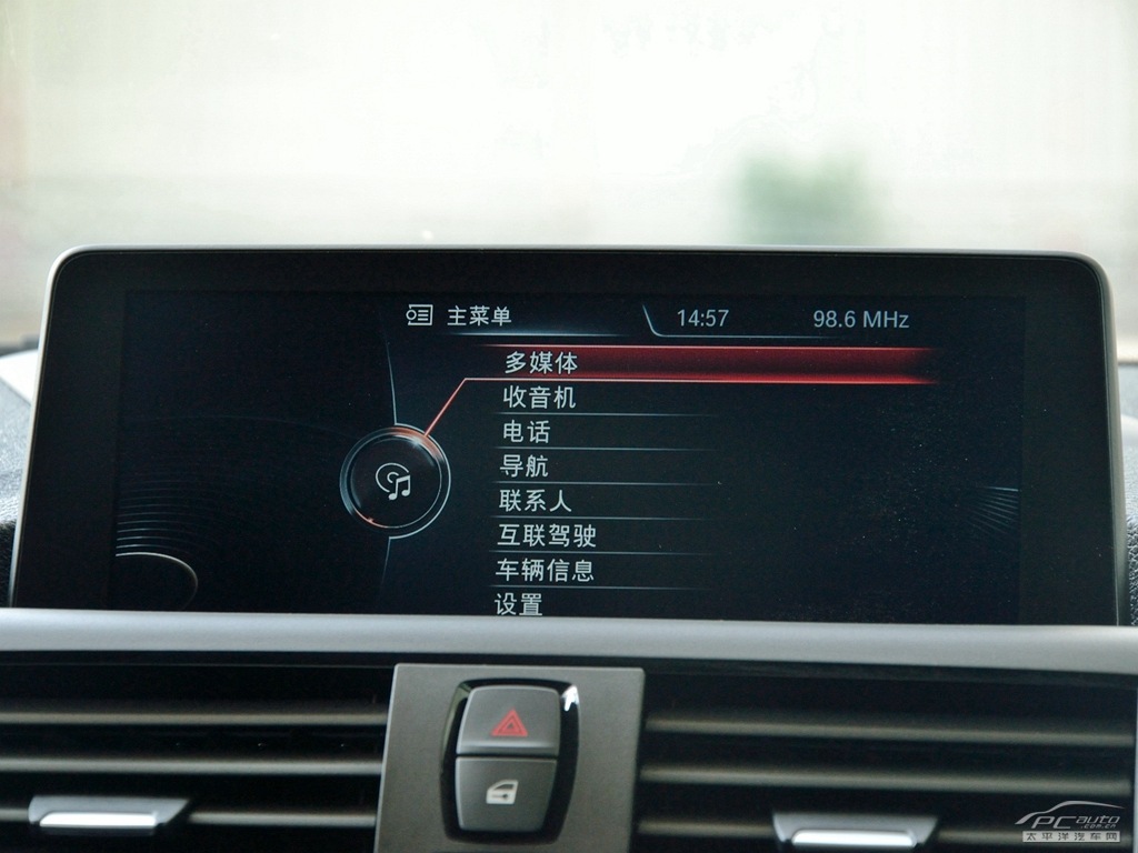 寶馬1系(進(jìn)口)內(nèi)飾高清大圖