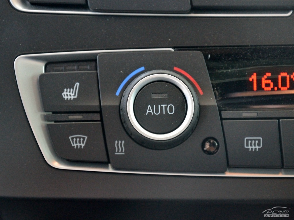 寶馬1系(進(jìn)口)內(nèi)飾高清大圖