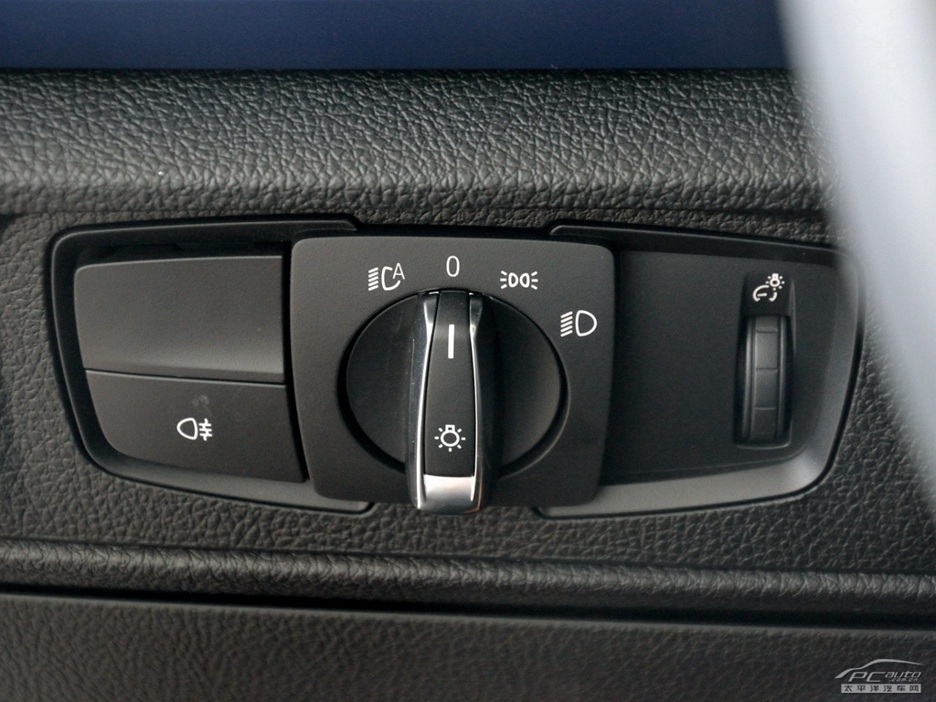 寶馬1系(進(jìn)口)內(nèi)飾高清大圖