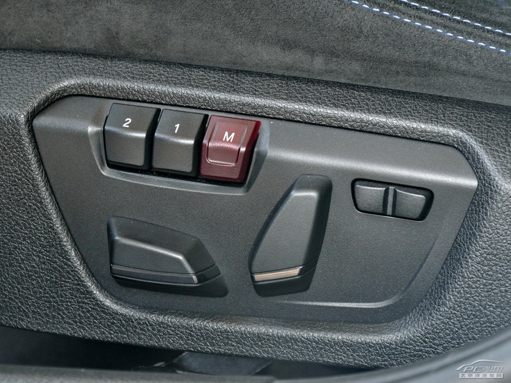 寶馬1系(進口)內(nèi)飾高清大圖