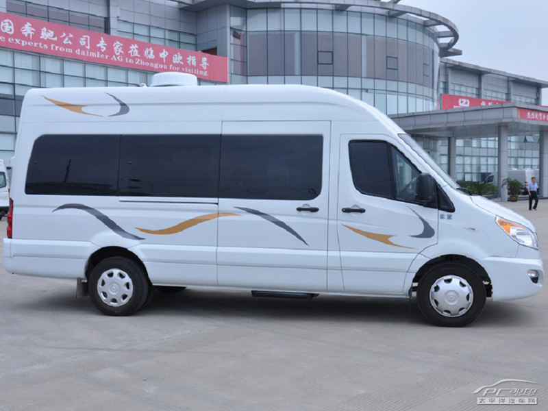 中歐奔馳房車外觀高清大圖