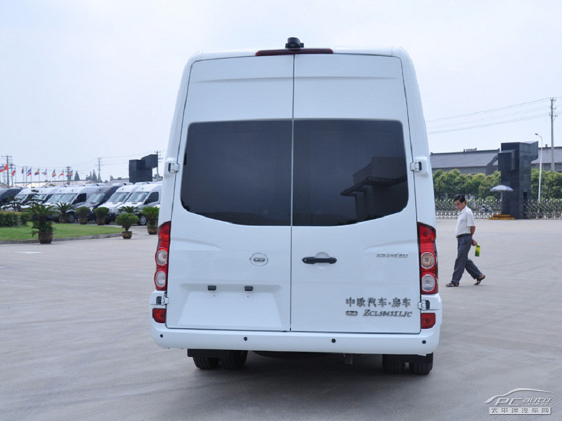 中歐奔馳房車外觀高清大圖