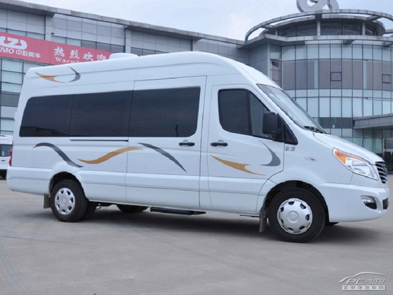 中歐奔馳房車外觀高清大圖