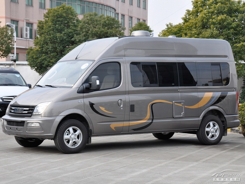 中歐奔馳房車外觀高清大圖