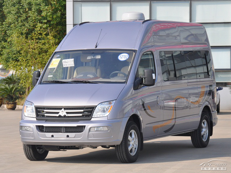 中歐奔馳房車外觀高清大圖