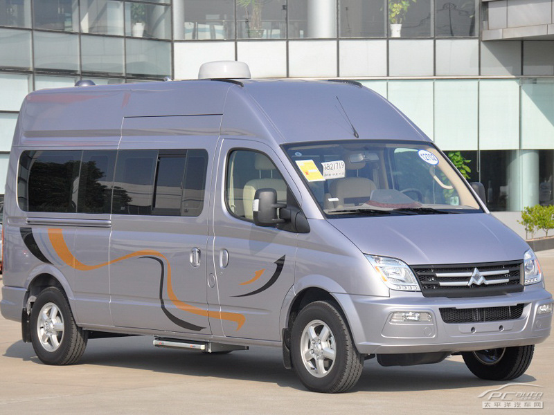 中歐奔馳房車外觀高清大圖