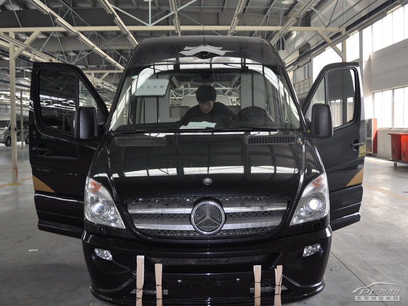 中歐奔馳房車外觀高清大圖
