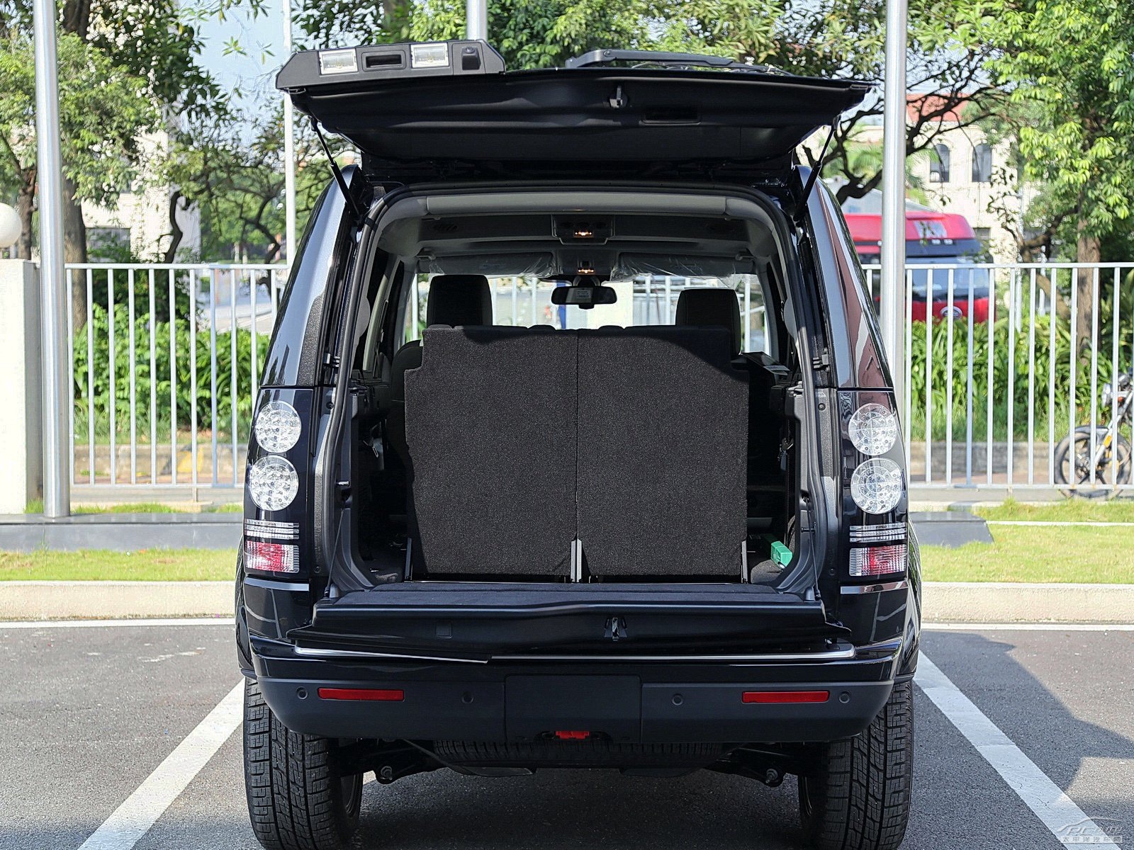 發(fā)現(xiàn)空間高清大圖