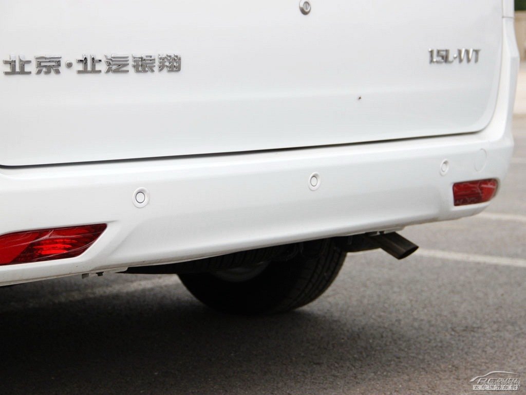 漢玉白北汽威旺M20車尾外觀圖片