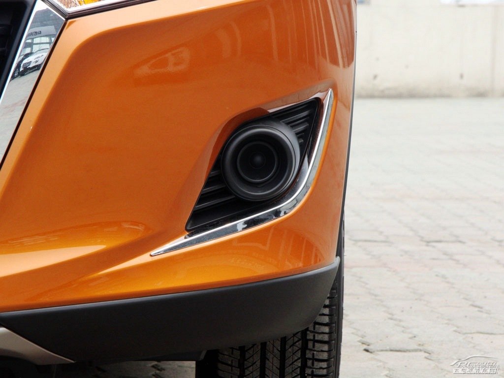 {ǽ݃(yu)6 SUV܇^^DƬ