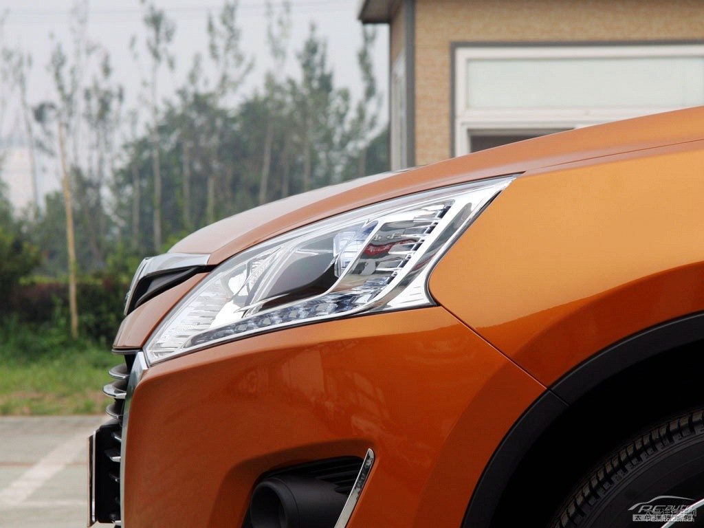 {ǽ݃(yu)6 SUV܇^^DƬ