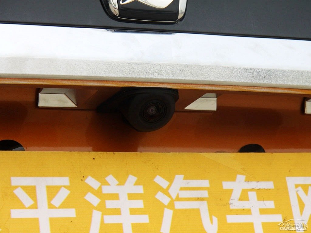 {ǽ݃(yu)6 SUV܇β^DƬ