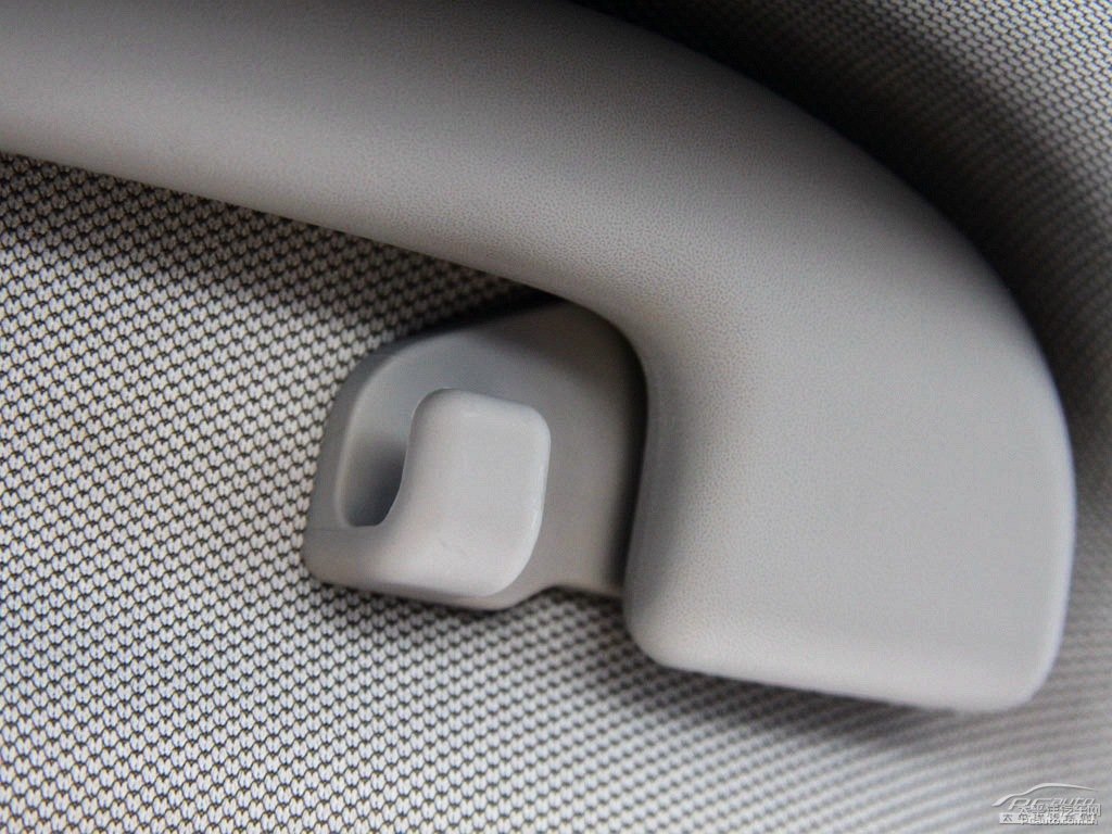 {ǽ݃(yu)6 SUV܇(ni)DƬ