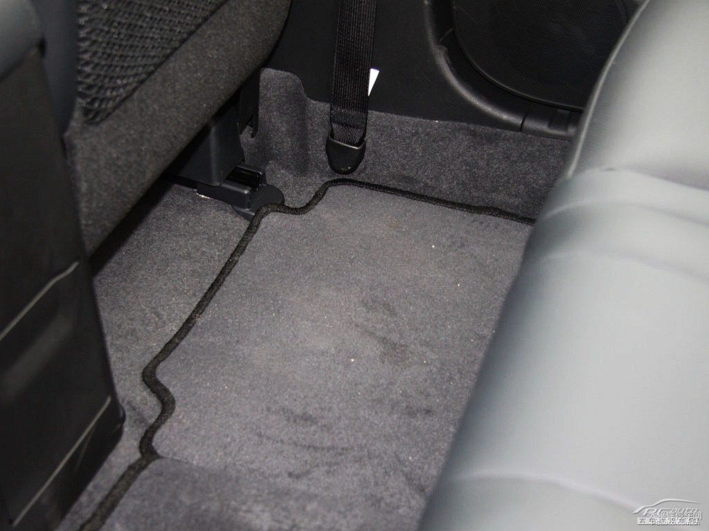 {ǽ݃(yu)6 SUV{˿ggDƬ