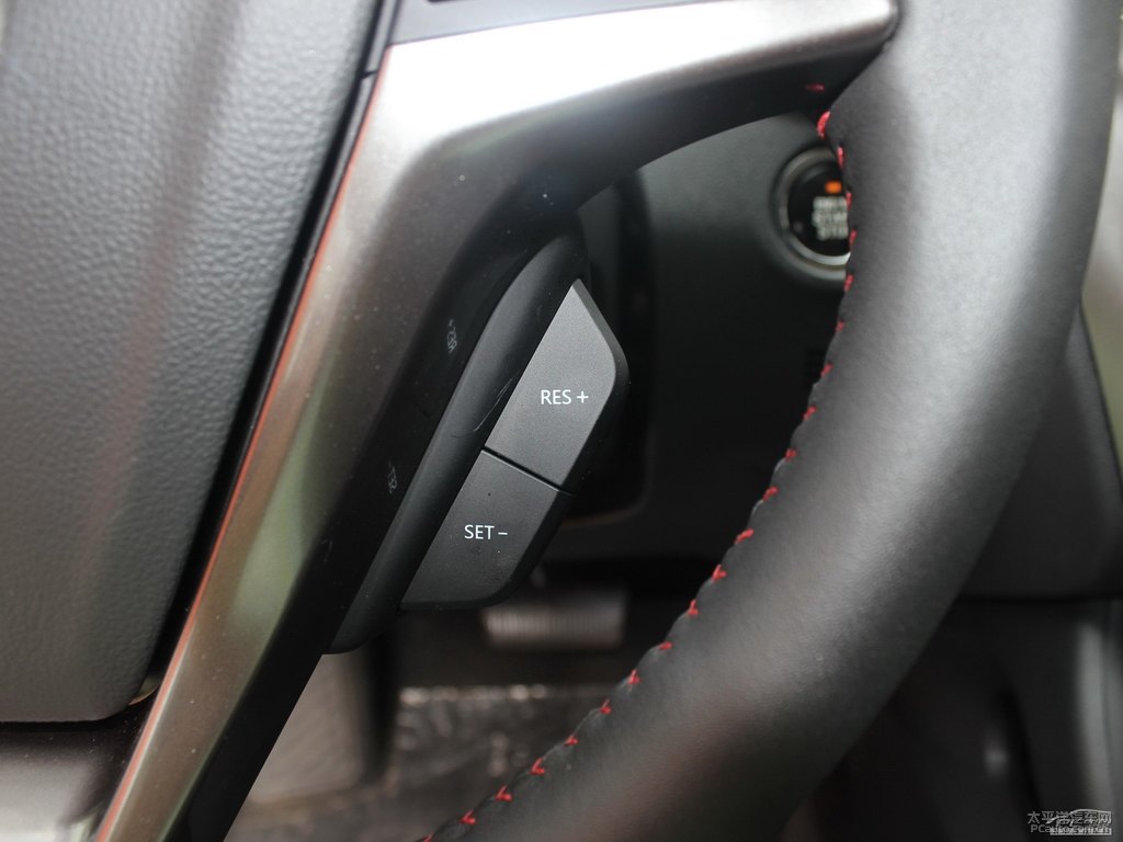 閃光月光白長安CS75中控內(nèi)飾圖片