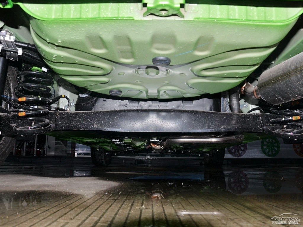 炫彩綠YARiS L 致炫底盤其它細(xì)節(jié)圖片