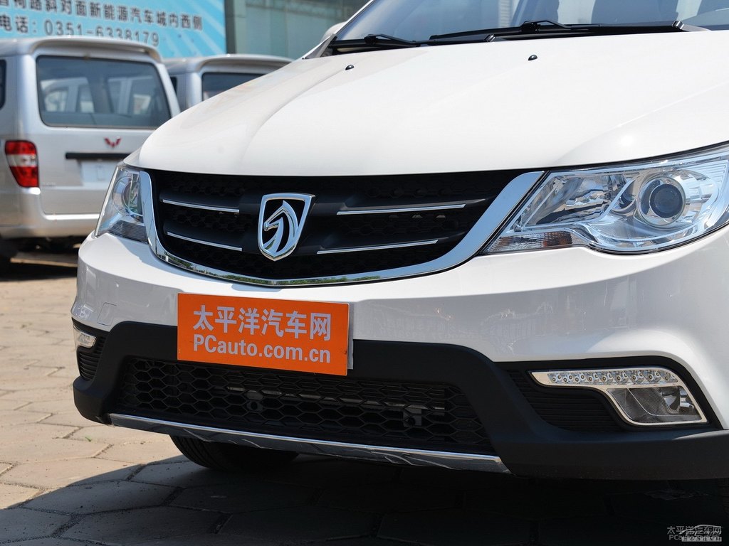 糖果白寶駿730車頭外觀圖片