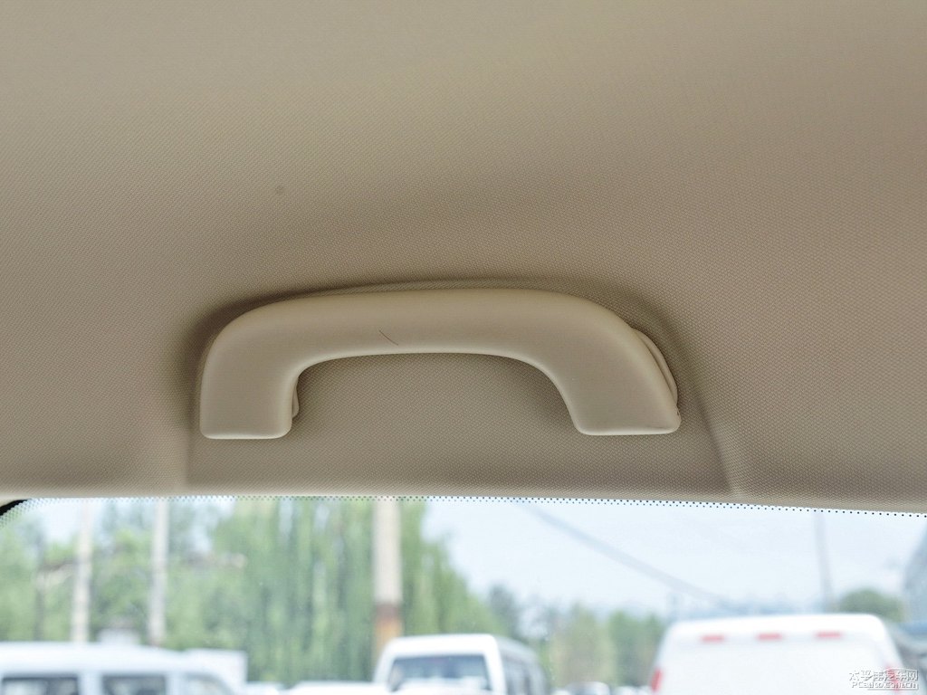 糖果白寶駿730車廂內(nèi)飾圖片