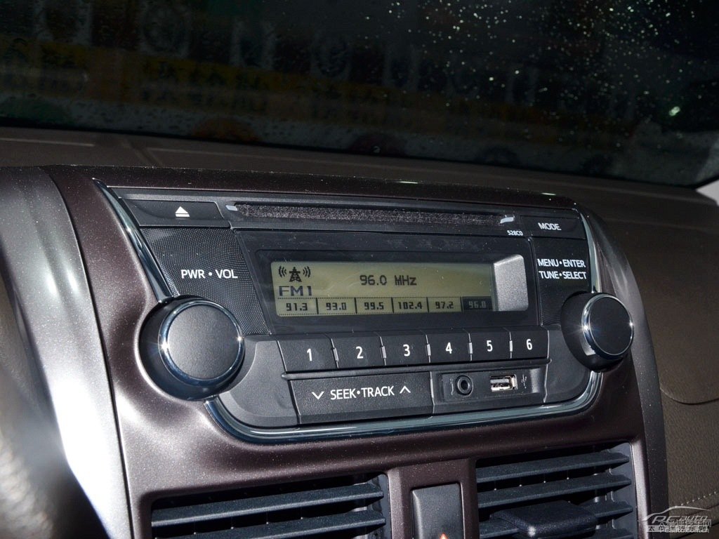 珊瑚紅YARiS L 致炫中控內(nèi)飾圖片