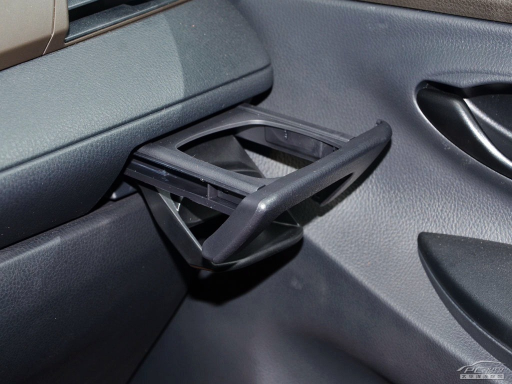 YARiS L 致炫空間高清大圖