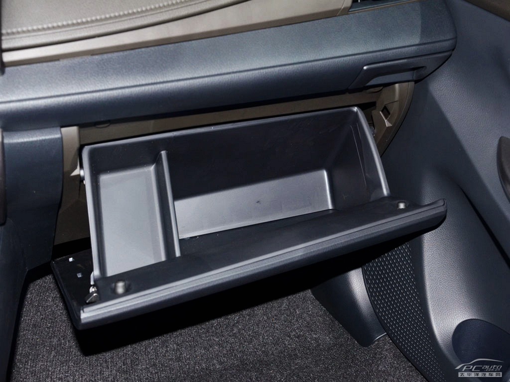 YARiS L 致炫空間高清大圖