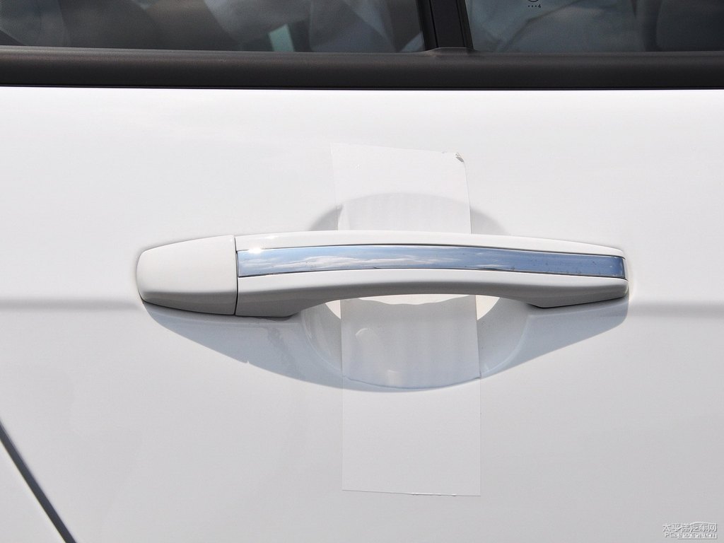 冰晶白新帝豪車身外觀圖片
