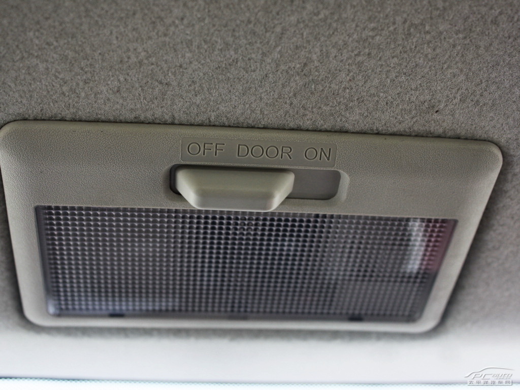 奔奔內(nèi)飾高清大圖