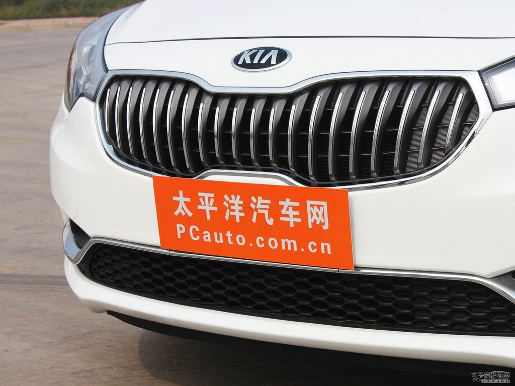 透明白起亞K3車頭外觀圖片