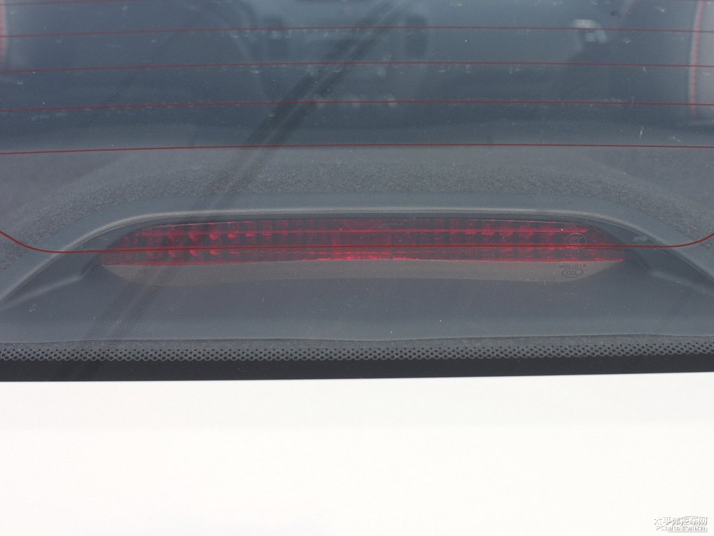 透明白起亞K3車尾外觀圖片