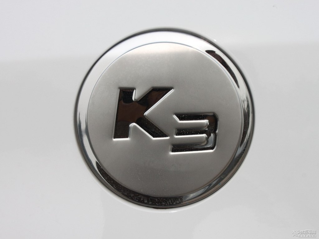 透明白起亞K3車尾外觀圖片