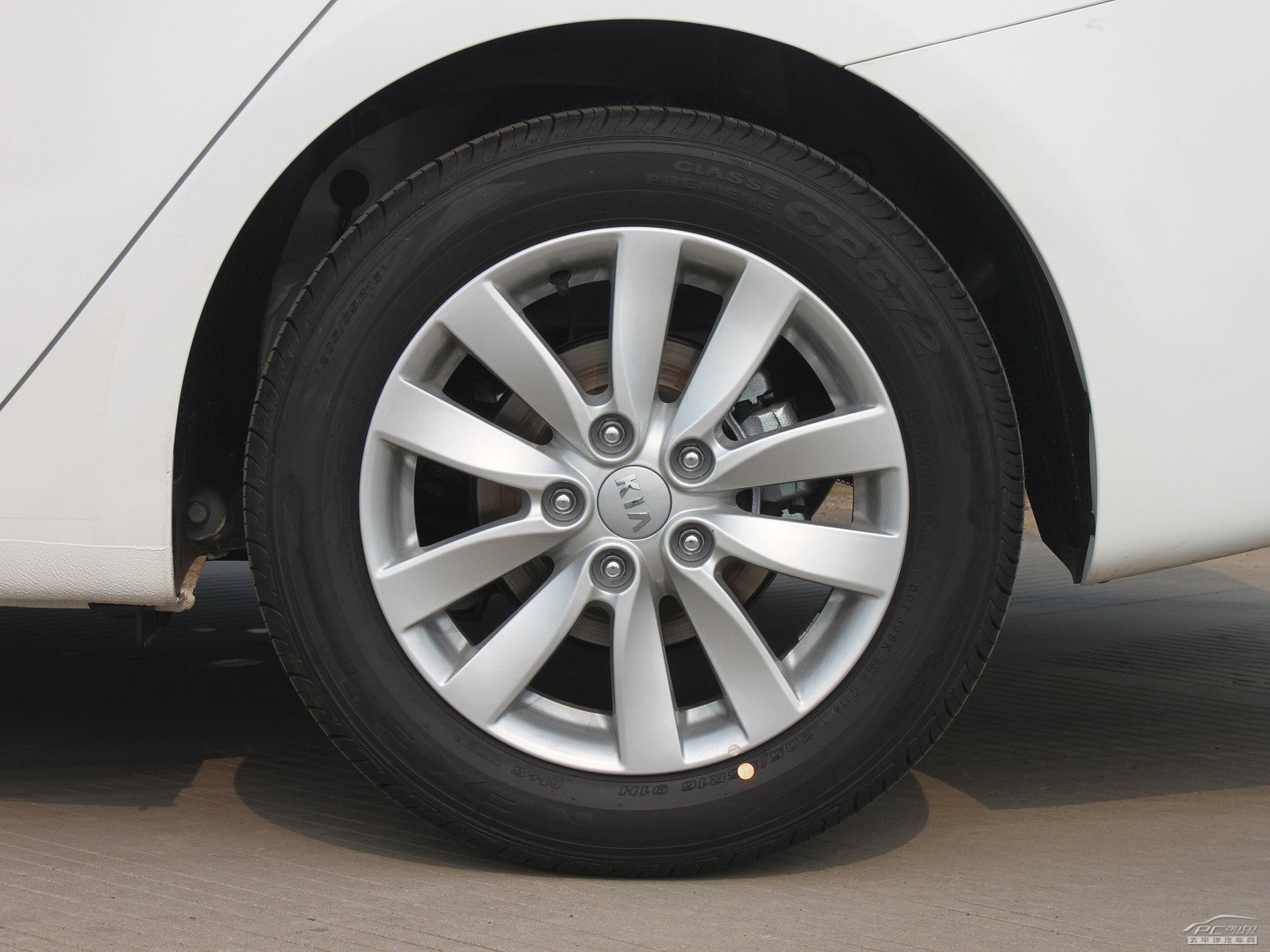 起亞K3外觀高清大圖