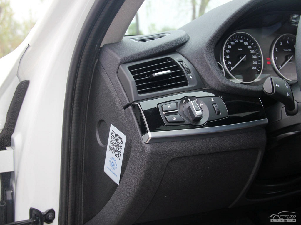 寶馬X3(進口)內飾高清大圖