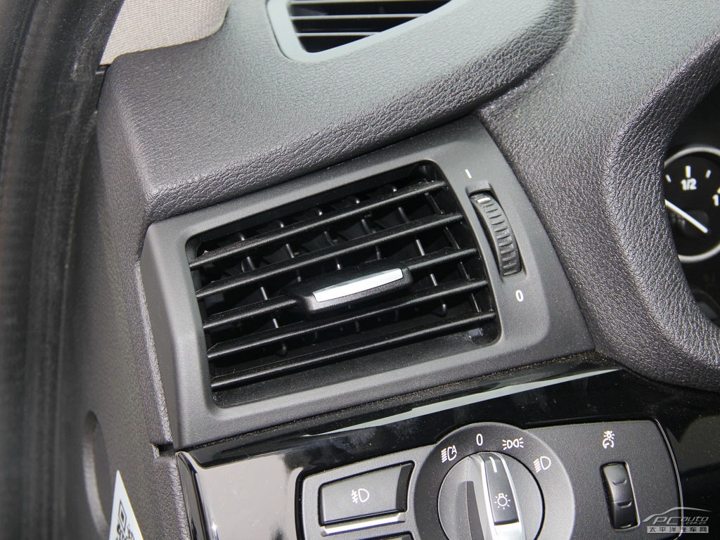 寶馬X3(進口)內(nèi)飾高清大圖