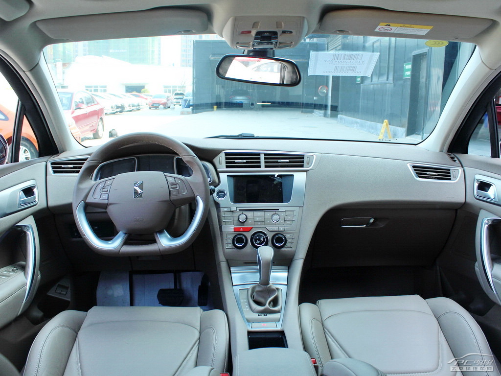 DS 5LS內(nèi)飾高清大圖