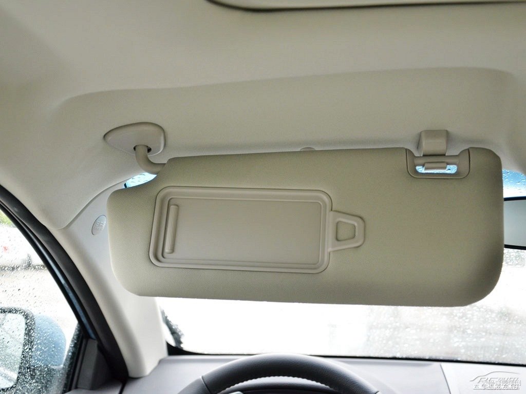 海洋藍(lán)新帝豪車廂內(nèi)飾圖片
